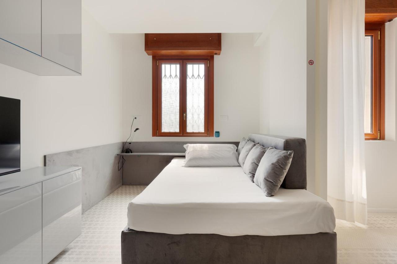 Milano Renovated Studio Apts Exterior foto