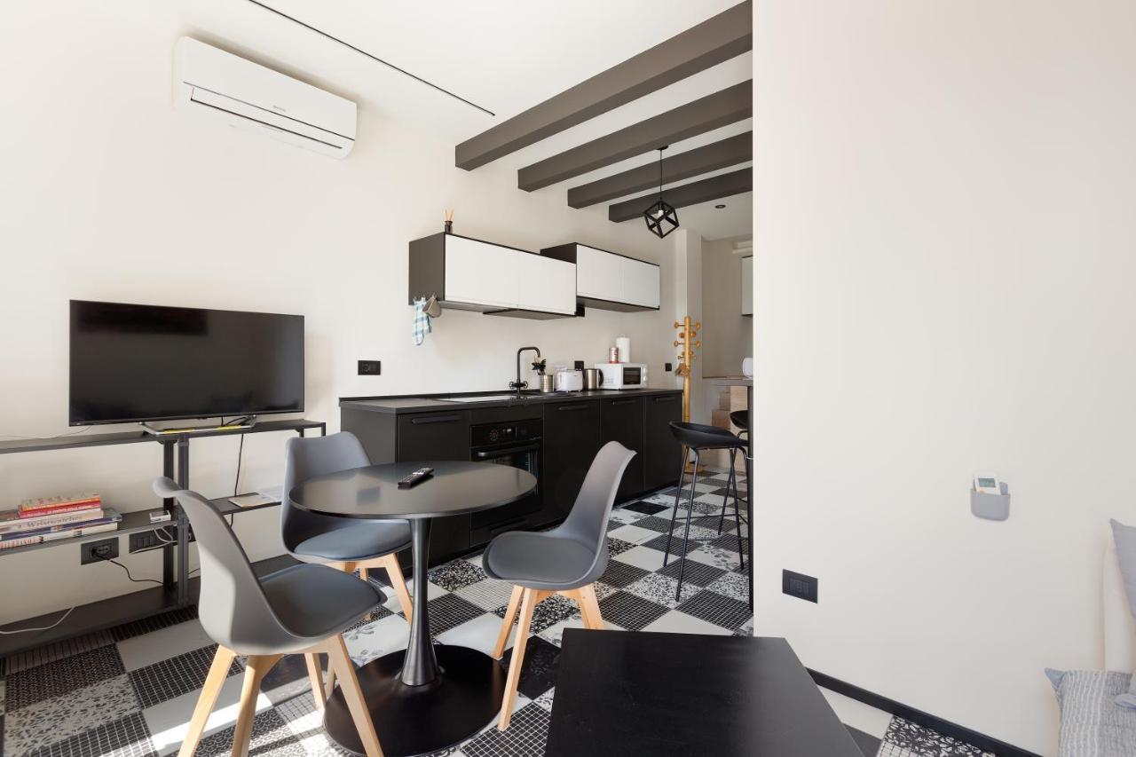Milano Renovated Studio Apts Exterior foto