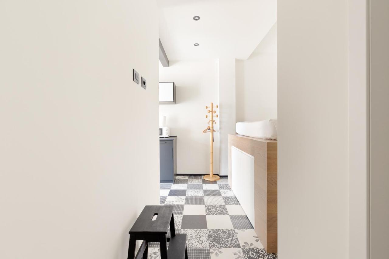 Milano Renovated Studio Apts Exterior foto