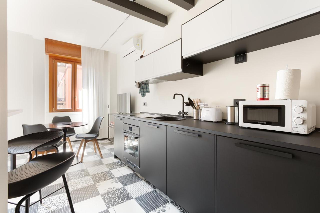 Milano Renovated Studio Apts Exterior foto