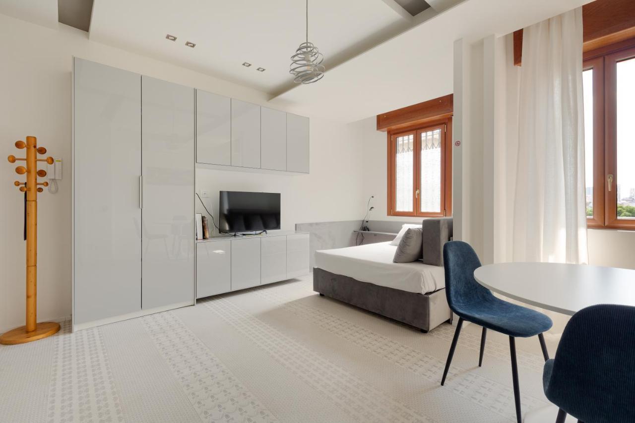 Milano Renovated Studio Apts Exterior foto