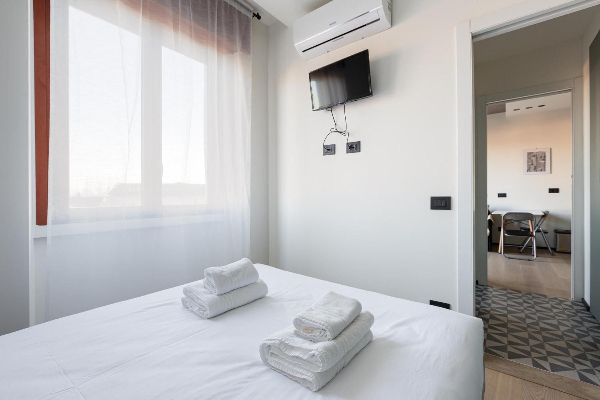 Milano Renovated Studio Apts Exterior foto